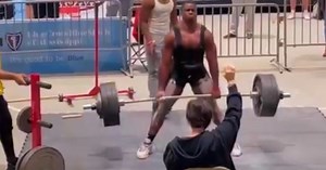 Watch: Top UGA RB target Branson Robinson deadlifts 720 pounds