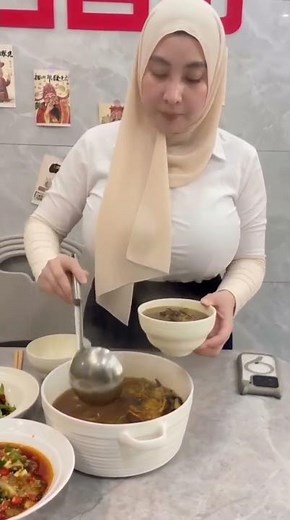 Tante girang cantik montok