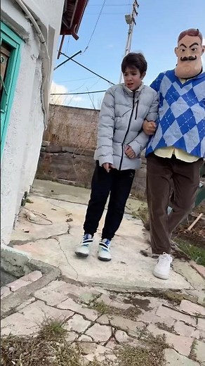 child entered Hello Neighbor's house 😱♥️👻#shorst