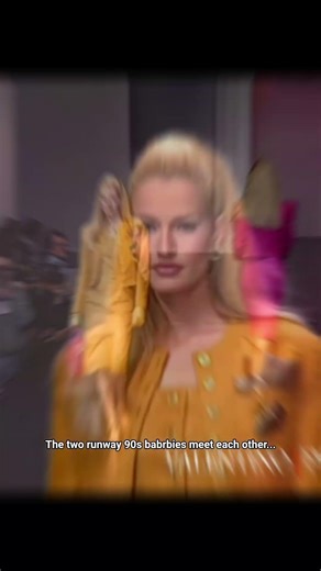 When two runway Barbies meet... 🎀 #claudiaschiffer #karenmudler for Valentino FW195