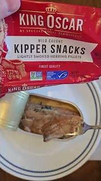 Canned Herring Filets Review. King Oscar Kipper Snacks.