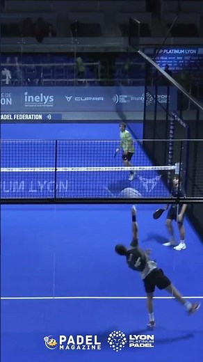 Juan Tello's SMASH padel tutorial from behind the baseline at FIP ​​PLATINUM Marseille!