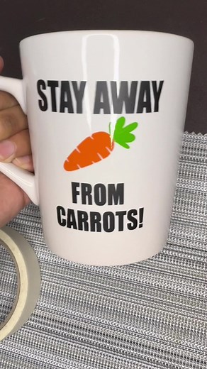 When you can customize mugs to literally any design 😉 This design went out to a BOSS ✨ #customizedmugs #custommug #personalizedgifts #vinylmugs #cricutmugs #teckwrapcraft #giftsforboss #quickgifts #cricutgifts #fyp #foryou #craftsforyou #mugtutorial