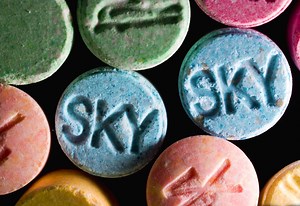 474K views · 894 shares | An addiction specialist reveals what happens to your brain on Ecstasy. | Insider Tech | Facebook
