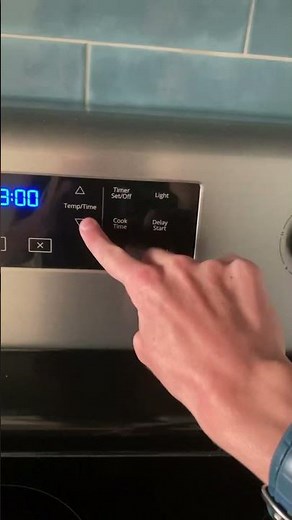 How to set a clock on a Whirlpool range #shorts #whirlpool