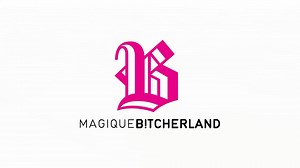 🎭 PETER PAN, Un spectacle musical, décalé et plein d’humour ! ❄️🇨🇭Pour Noël, ne grandissez pas : yodlez ! ✨ Tarifs réduits pour les réservations avant le 1er décembre ! ✨ 🇨🇭 Et si le Pays Imaginaire était en réalité… la Suisse ! Ce petit pays unique en son genre, où presque tout est permis (sauf, bien sûr, oublier sa vignette en prenant l’autoroute 🚗). 🎶 Chansons, chorées, moustaches et paillettes : La compagnie Deracinemoa vous invite à plonger dans une comédie musicale alpine, drôle et 