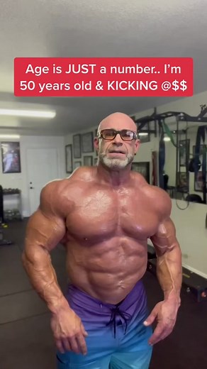 Still CRUSHING 💪🏽 #fitnessfreak #powerlifting #bodybuilding #gymtok #fypシ #abs #muscle #workout #workoutchallenge