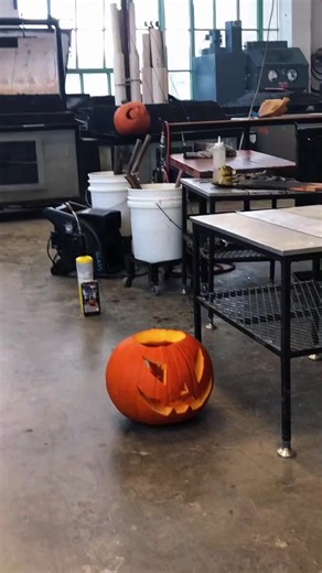 USA Glass Blowing Magic: Art in Motion