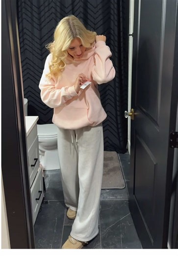 NOW JUST $25 for the cutest pink pacsun hoodie🥹 #pacsun #pacsunhoodie #pinkhoodie #hoodie #oversizedhoodie