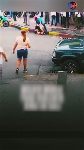 A 31-year-old woman died in Cali after participating in a violent argument with a knife with another woman. What happened with the responsible person? What do the authorities say? Laura Lenis (@unalaurilla) tells you all the details of the case.