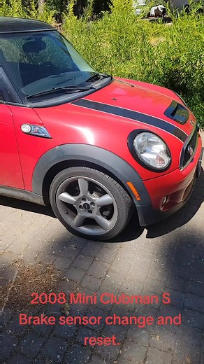 2008 Mini Cooper Clubman S brake wear sensor replacement and reset.#diy #minicooper #r55 #minir55clubman @Fox Haven Pygmy Goats
