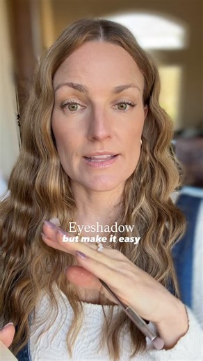 Makeup & Skincare Over 40 • Katy Holloman on Instagram: "✨Eyeshadow but make it easy ✨ I always get compliments when I wear these shades (and they look beautiful on every skin tone and with every eye color). You can use this same application technique with other tones btw. Put a medium matte tone in the crease (and above the crease), a soft shimmer on the lid, a light matte tone under the brow. Use the crease shade along the lower lash line for a quick, easy eyeliner. 🤌🏻 Comment EASY3 and I’ll