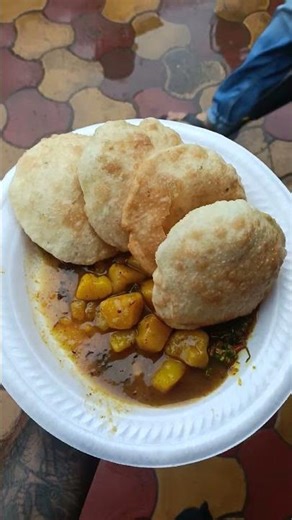 Kolkata famous luchi 🥧🥧🥧🥧🥧🍪🍪🍪🍪🍪🍪🍪🍪🍯🍪