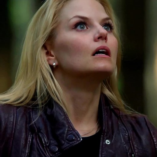 pov regina saves emma after her divorce #reginamills #emmaswan #swanqueen #onceuponatime #ouat #ouatedit #fyp #foryou #foryoupage #lanaparrilla #jennifermorrison #disney #🏳️‍🌈 #lgbt #parati #xyzbca #pride #tiktok #fypシ #viral #wlw