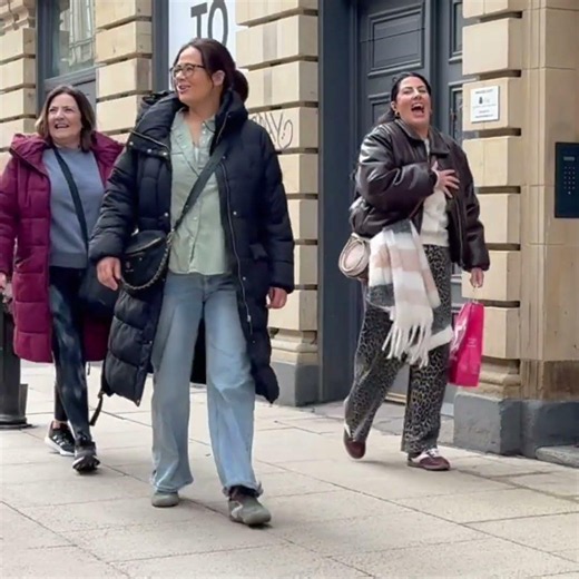 Bushman prank left them SCREAMING #bushmanprank #scareprank #reaction