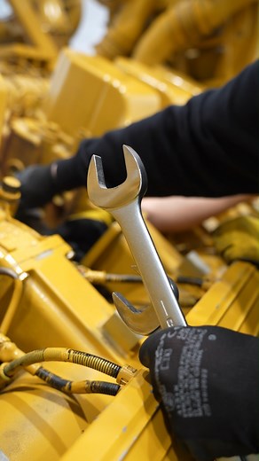 Caterpillar Demonstration & Learning Centers on Instagram: "Learning in depth the C175 Engine Systems and Overhaul procedures with our product expert. Interested in technical product training? Contact your local Cat dealer for more info!  #caterpillar #learning #engine #C175engine #caterpillarmalaga #training #technicaltraining"