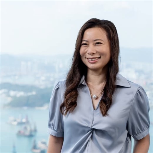 From business management, to credit risk, to structured lending, Teresa’s career has evolved with Deutsche Bank. What kept her here? Genuine support, especially as a parent. Discover our culture and explore opportunities with us today: http://deu.ba/6184AG4yE #CareerPossibilities #InclusiveCulture #BankingCareers | Deutsche Bank Careers