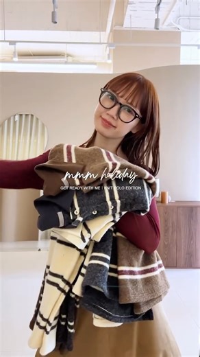 MEIER.Q on Instagram: "GRWM💫mmm holiday 條紋Polo針織衫全色穿搭靈感💡 #新品推薦 磨毛感橫紋配色POLO上衣 COLOR:深灰/米條·米白/深灰條·咖/米紅條 SIZE:S/M/L ▪︎磨毛感舒適布料 ▪︎配色橫紋設計 ▪︎前開襟+三顆排釦設計 ▪︎寬鬆率性版型 Release at 19:00 on December.29"