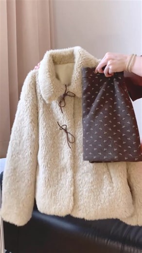 CETUS STUDIO on Instagram: "CÓ SẴN 🤎✨ ➖Freesize ➖Cmt hoặc inbox để được tư vấn"