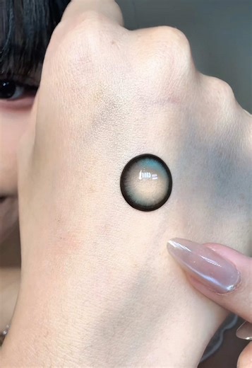 Comprehensive Contact Lens Review and Makeup Tips