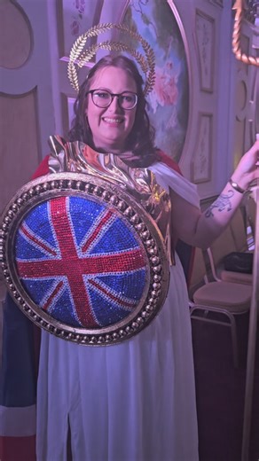 Did you see the National Costume Showcase? This year, all of our delegates had a photoshoot in their national wear to ensure they got perfect photos AND had experience modelling complex pieces for future modelling assignments. Building your portfolio AND making memories? ✅️ | Miss Voluptuous Pageants