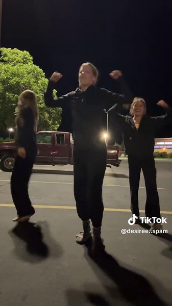 desiree..spam on TikTok