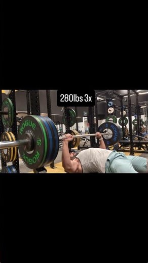 power matrix Bench press. Goal is 405 by June. #bodybuilding #motivation #weightlifting #gym