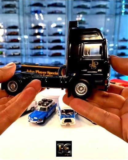1981 Volvo F12, John Player Special racing transporter - IXO 1/43
