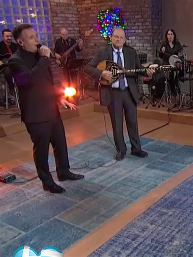 Δημήτρης Μπάσης - Ψίθυροι καρδιάς #greeksinger #greekmusic #greeksongs #musicvideo #fyp #greektiktok #cyprustiktok #Parea #DimitrisMpasis #PsithiroiKardias