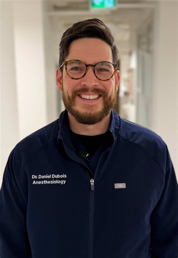 “What can patients expect to feel as they are falling asleep under general anaesthesia before surgery?” Answered by Dr. Dan Dubois, our Anaesthetist at New Age in Ottawa. 📍New Age Medical Aesthetics & Plastic Surgery in Ottawa #plasticsurgery #ottawa #plasticsurgeon #anesthesiology #anaesthesia
