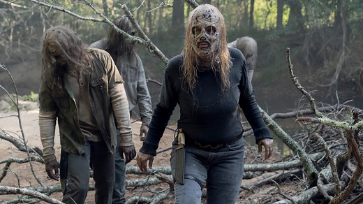 What actress portrays Alpha in The Walking Dead?