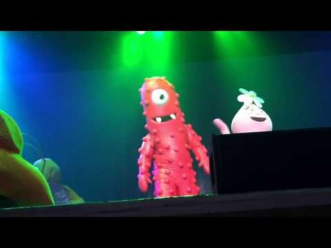 Yo Gabba Gabba Live! I love bugs