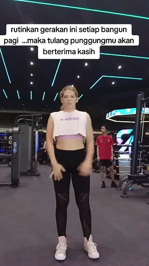 gerakan yang paling saya suka setelah bangun pagi..dijamin punggung akan berterima kasih .,,!! #senamsehat #olahragadirumah #weightloss #fatloss #fyppppppppppppppppppppppp #renaisancejait #tipsbuatkamu #pemula #olahraga #gymmotivation #bakarlemak