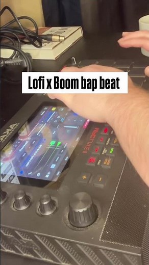 Oldschool beat on the MPC Live II 🔥 #mpcbeats #beatmaking