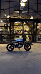 “One of 200 masterpieces ever made — Norton Dominator SS, owned by Jetrin Wattanasin . @jjetrin #smithsvintageclub #nortondominatorss #J7 | Soravisit Banjonglaksamee