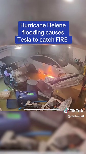 Shocking footage shows the moment a Tesla caught fire inside a Florida garage after Hurricane Helene caused major flooding. Florida officials have warned that electric vehicles that become flooded with saltwater can catch fire. 🎥 Facebook / Pinellas County Government #news #hurricane #hurricanehelene #florida #tesla #elonmusk #fire #flooding #saltwater