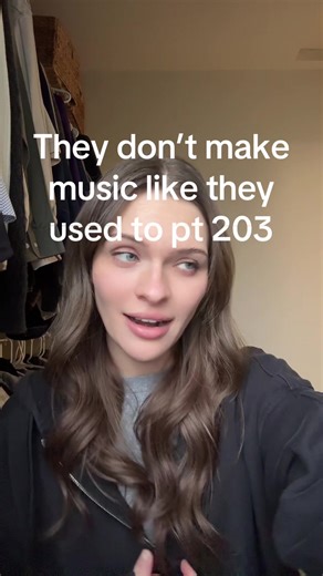 imagine Akon telling his label like hear me out but it’s a duet with Alvin and the chipmunks… and they have no idea he’s about to play this banger #akon #lonelyakon #millennialmusic #millennial #throwbackmusic