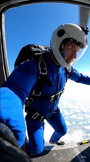 Calm Before the Jump | Epic 4K Skydiving Moment from a Helicopter