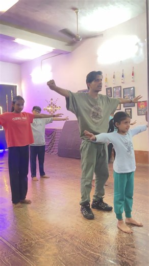 HAND WAVE TUTORIAL 👟 #dancetutorial #tutorialdance #handwavetutorial #youtubeshorts #viral #ytshort