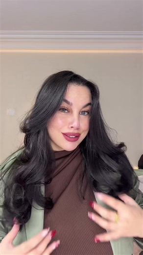 Elegant Lipstick Looks for a Chic Morning Routine