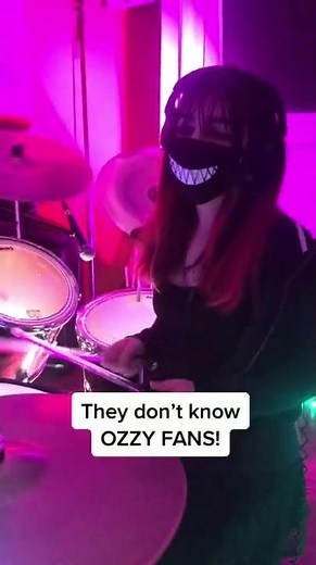 My ATTEMPT at playing OZZY OSBOURNE (with a VIBRASLAP)! 👀