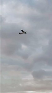 Cessna 172 golden hour takeoff at LEX airport #aviation #goldenhour #airport #planespotter