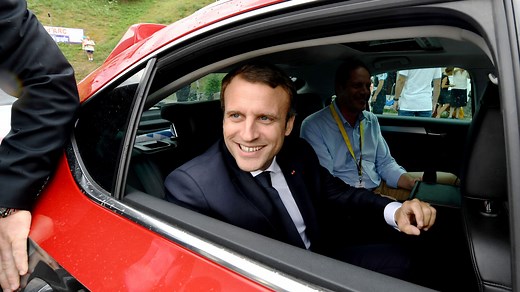 Emmanuel Macron : découvrez sa nouvelle voiture officielle - Closer