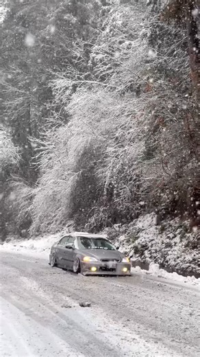 Ahsan khano on Instagram: "🇵🇰 #islamabad #karachi #pakistan #instagood #peshawar #india #world #quetta #lahore #lahore #pakwheelsautoshow2024 #pakwheelsautoshow2021"