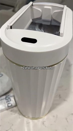 Este hermoso zafacón con sensor de movimiento puedes comprarlo debajo #zafacon #sensor #baños