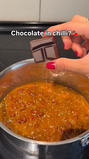 The combo of chocolate and chili peppers dates back to ancient Aztec and Mayan civilizations 😲 Would you try this? | ReciMe