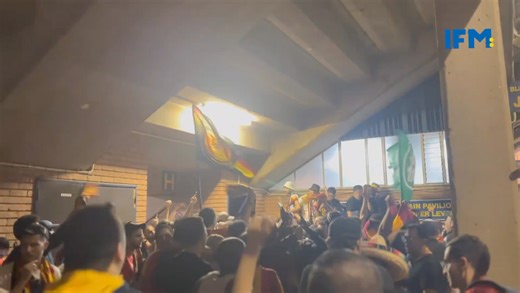 جماهير الترجي في جنوب افريقيا تحتفل بالانتصار التاريخي والتأهل لنهائي دوري الابطال وكأس العالم للأندية | IFM Sport