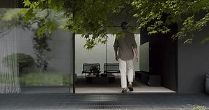 Back View On Young Man Enter: Video có sẵn (100% miễn phí bản quyền) 1109072349 | Shutterstock