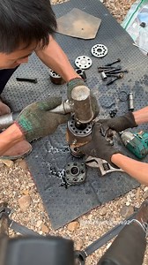 138K views · 1K reactions | ( Disassemble Process ) steering cylinder for oil leakage and abnormal noise, replace oil seals and bearings. #auto #mechanic #mechanicsteve #automotive #viral #fyp #autos #cars #truck #excavator #mechaniclife #mechaniclife #trucks #car #viral #automechanic | Mechanic Steve | Facebook