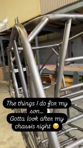 So Tate has a couple chassis, we purchased one and named her Lynne after Warwick’s wife! It ran so great I bought her sister and named her Debbie Doo! Spent the day rubbing her down ready to put away in the container for later! #sprintcar #speedway #sprintcars #sprintcarracing #dirttrackracing #tate #maximchassis #myboyraces